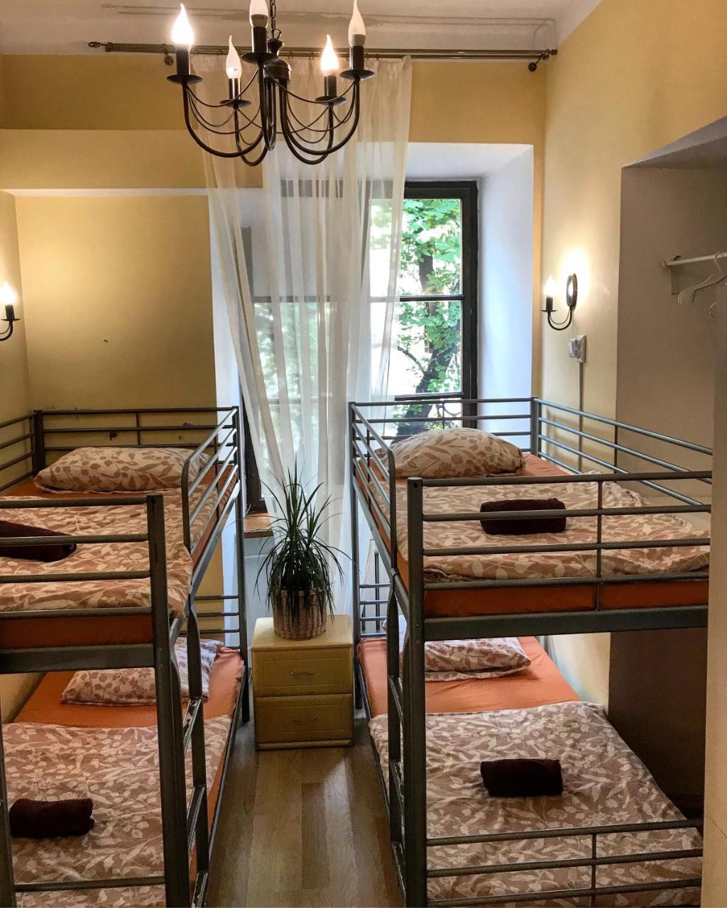 Bed 6-Bed Mixed Dormitory Room